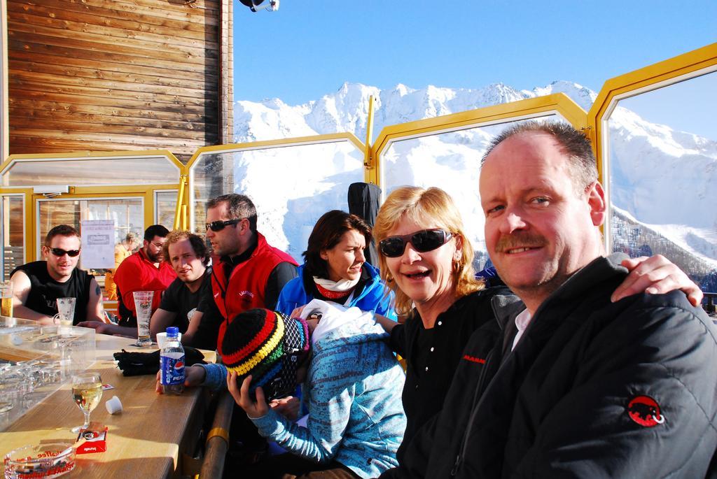 Alpenhotel Zur Wildi Lauchernalp Wiler Dış mekan fotoğraf
