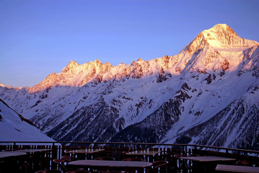 Alpenhotel Zur Wildi Lauchernalp Wiler Oda fotoğraf