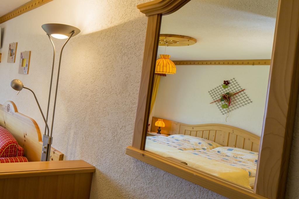 Alpenhotel Zur Wildi Lauchernalp Wiler Oda fotoğraf
